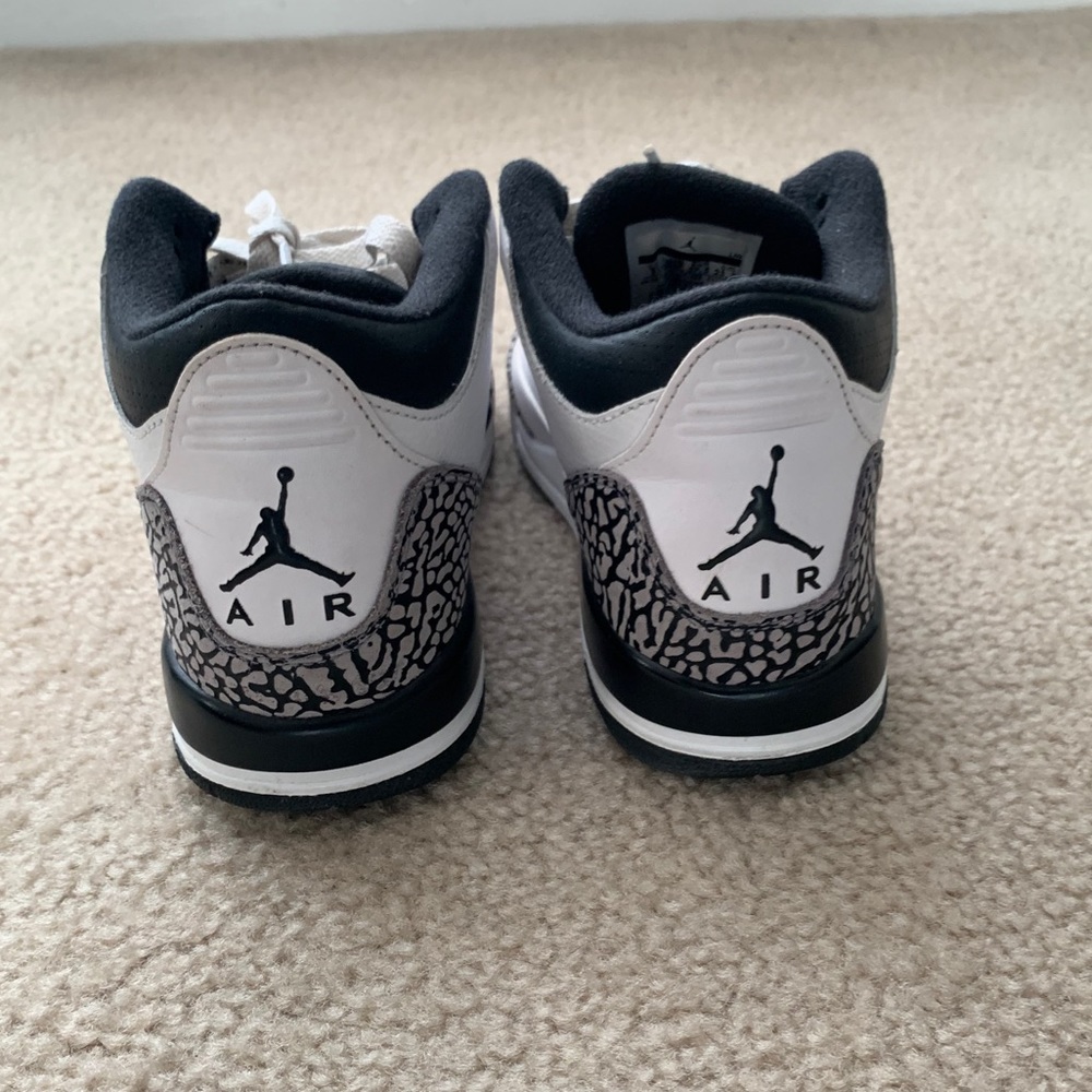 **SOLD Jordan 3 Retro Infrared - Picture 5 of 7